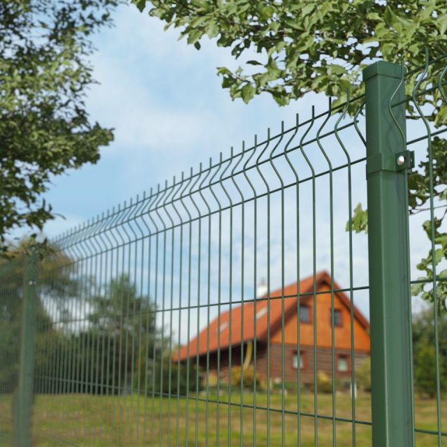 Забор из зеленой 3d сетки